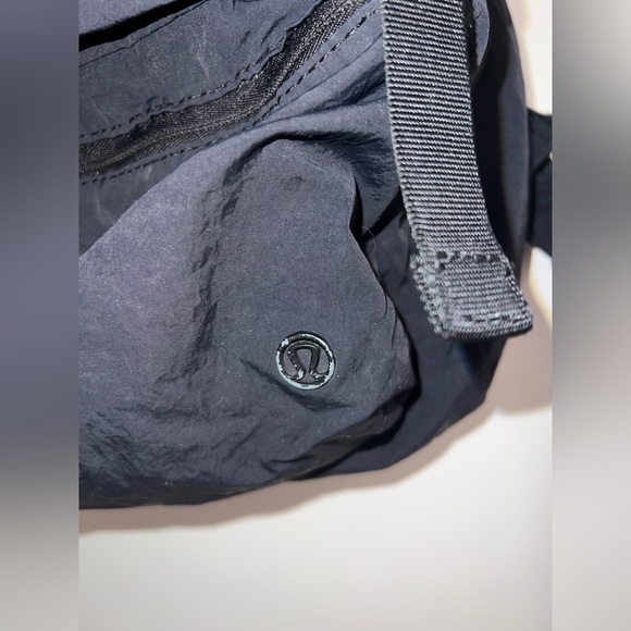 Lululemon On My Level Rucksack 18L | Black | Lululemon Backpack - Picture 6 of 16